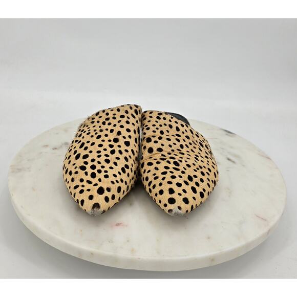 Dolce Vita Ekko Leopard Calf Hair Pointed Toe Slides - Picture 2 of 10